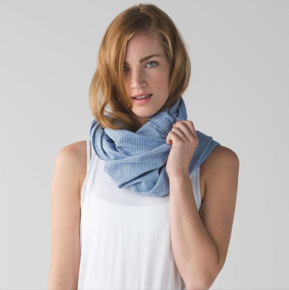 ☃️Lululemon Vinyasa Scarf Rulu in Mini Check Pique Sapphire Blue Heathered